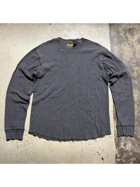 Vintage Y2K GAP longsleeve thermal grey shirt